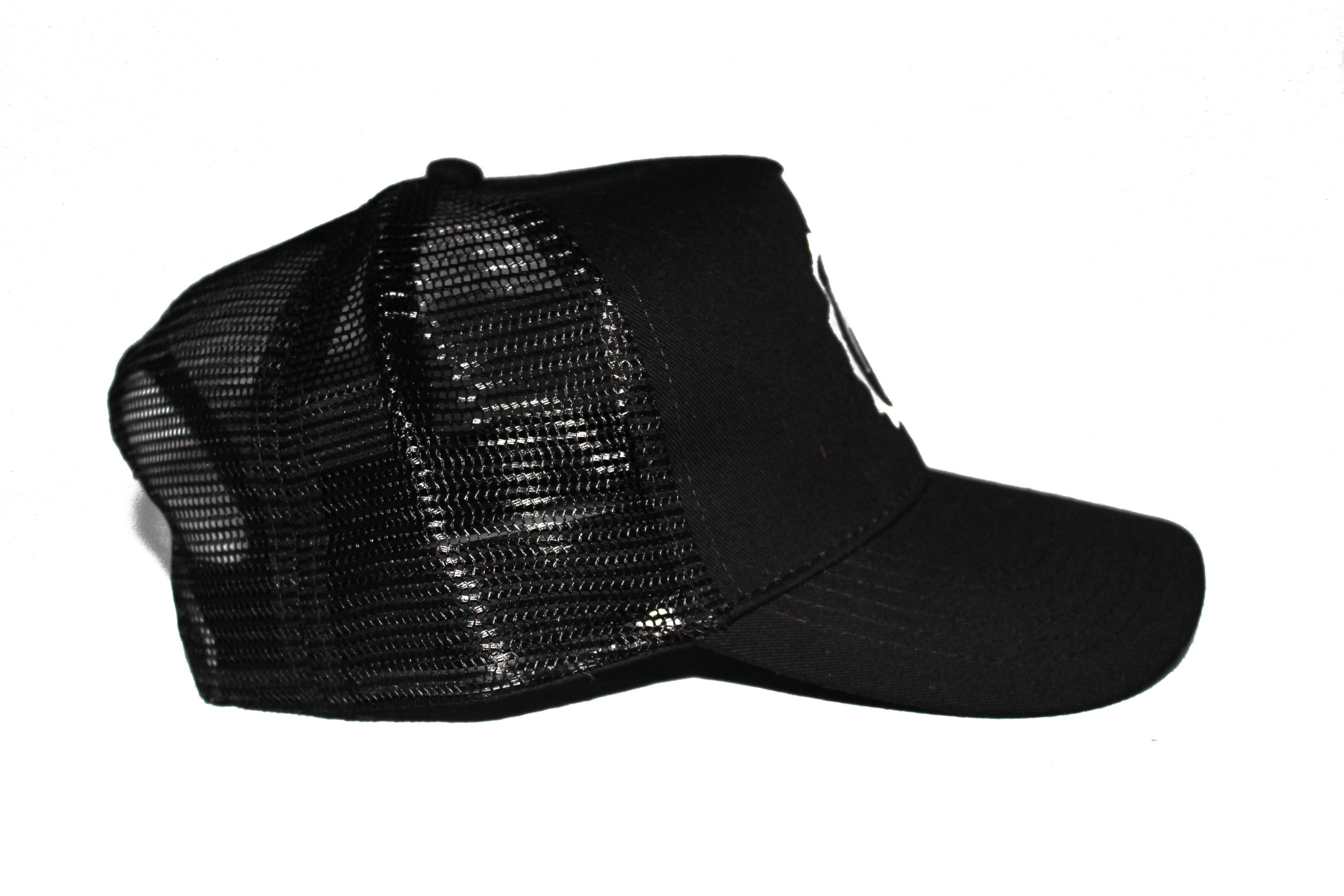 Black Mesh with white – Side